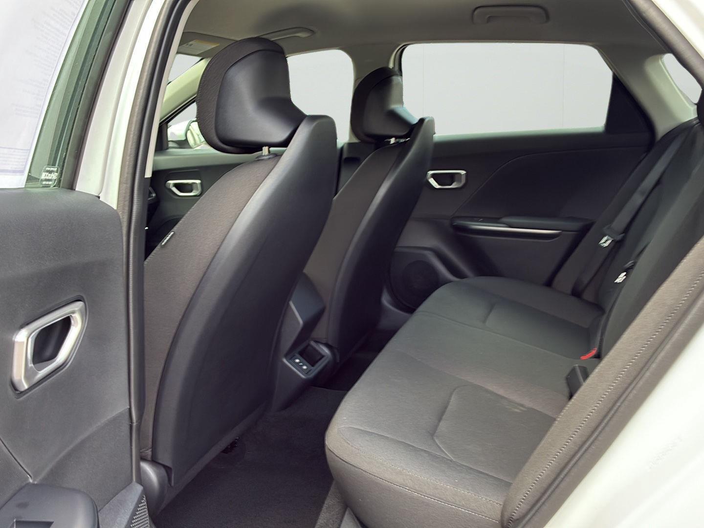 New 2026 Snow White Pearl Kia LX image 36