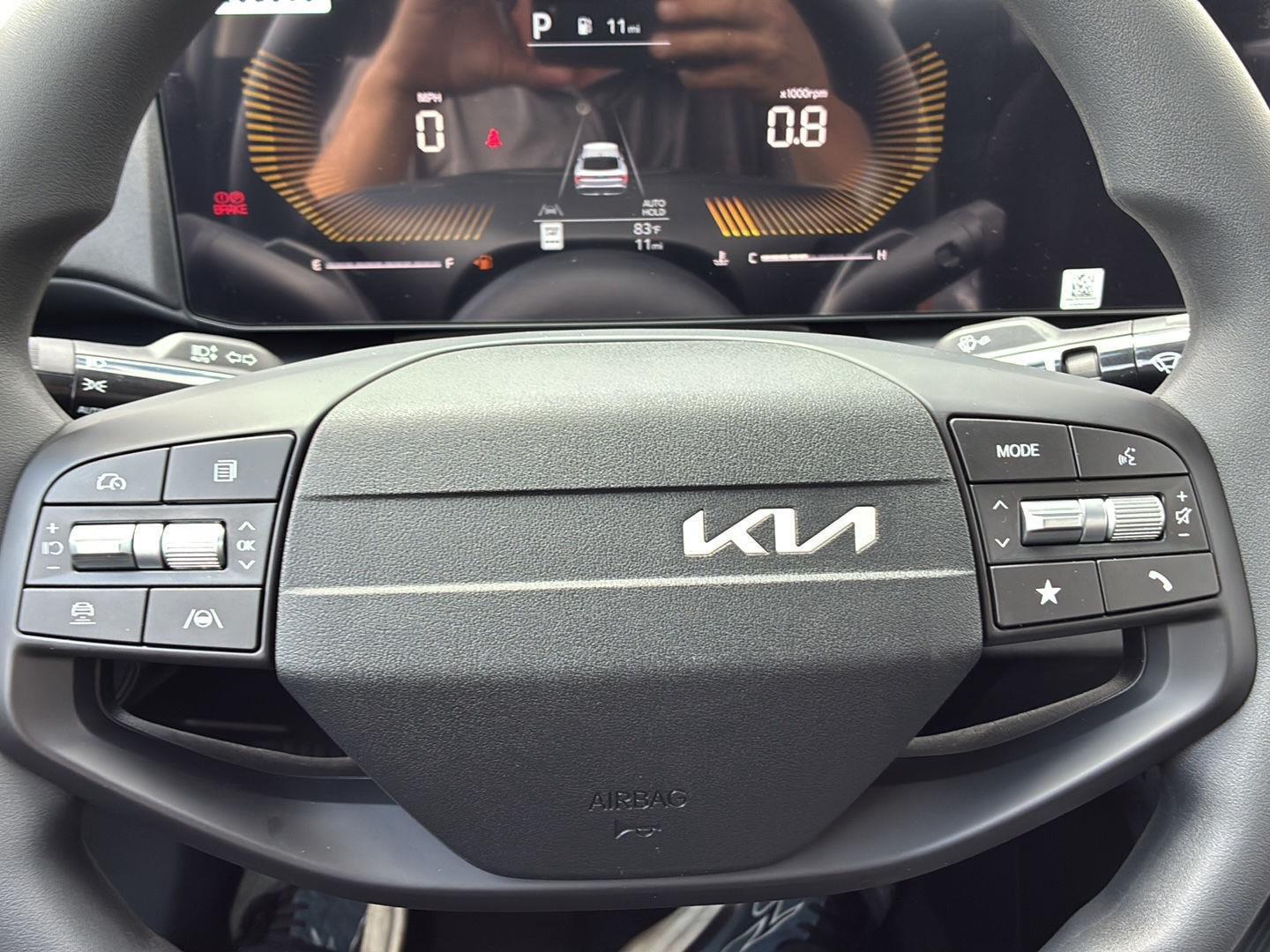 New 2026 Snow White Pearl Kia LX image 40
