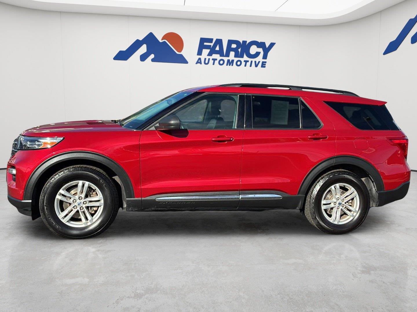 Rapid Red Metallic Tinted Clearcoat 2022 Ford Explorer SUV / Crossover All-Wheel Drive Automatic