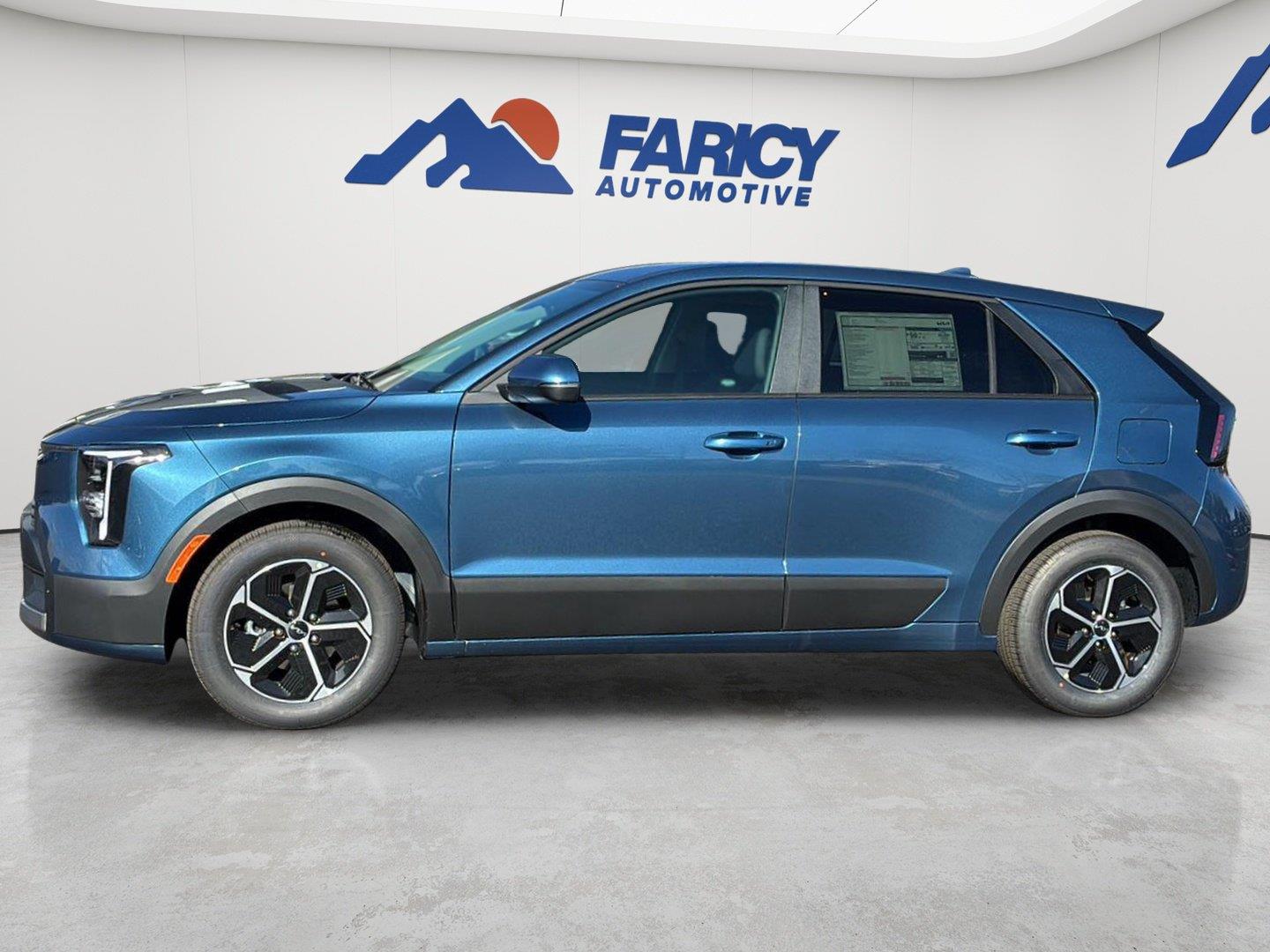 Mineral Blue 2027 Kia Niro SUV / Crossover  Automatic