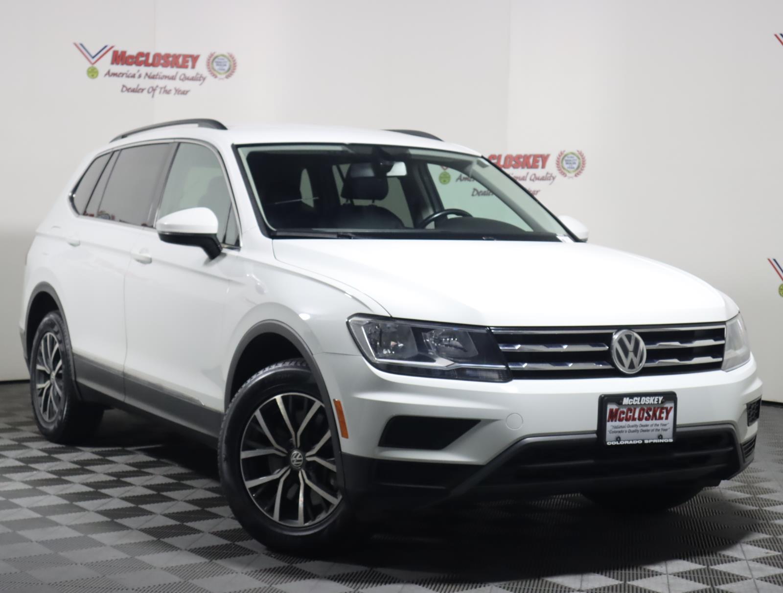 2018 Volkswagen Tiguan SE ONE OWNER! ALL WHEEL DRIVE! MOONROOF! BLIND SPOT MONITORING! VW CAR