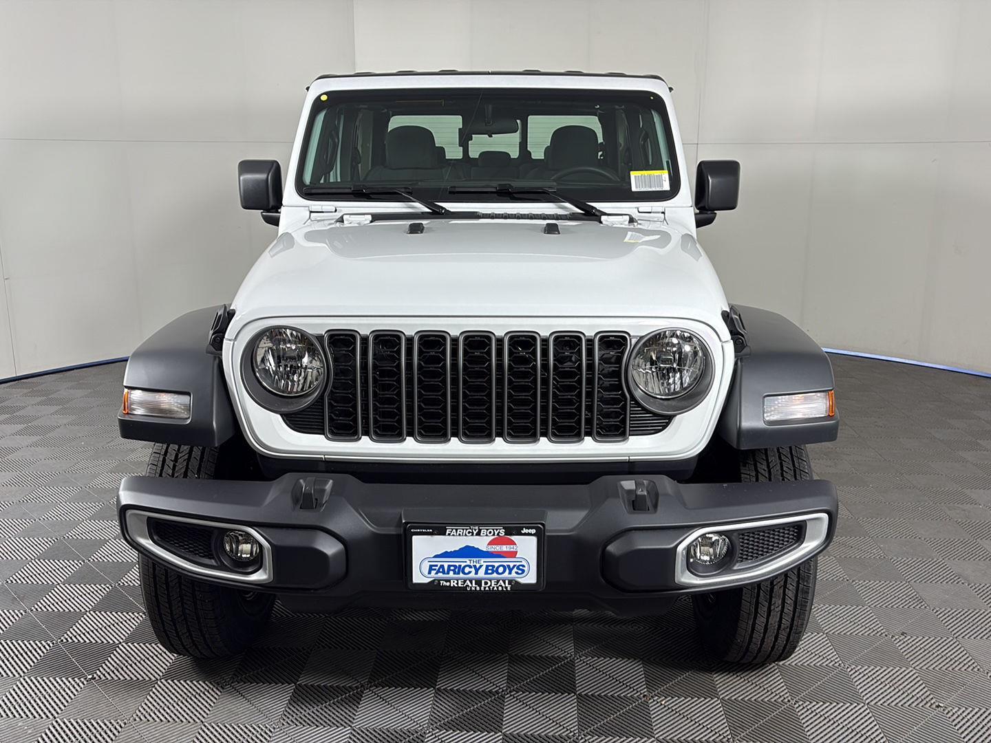 View vehicle photo 3