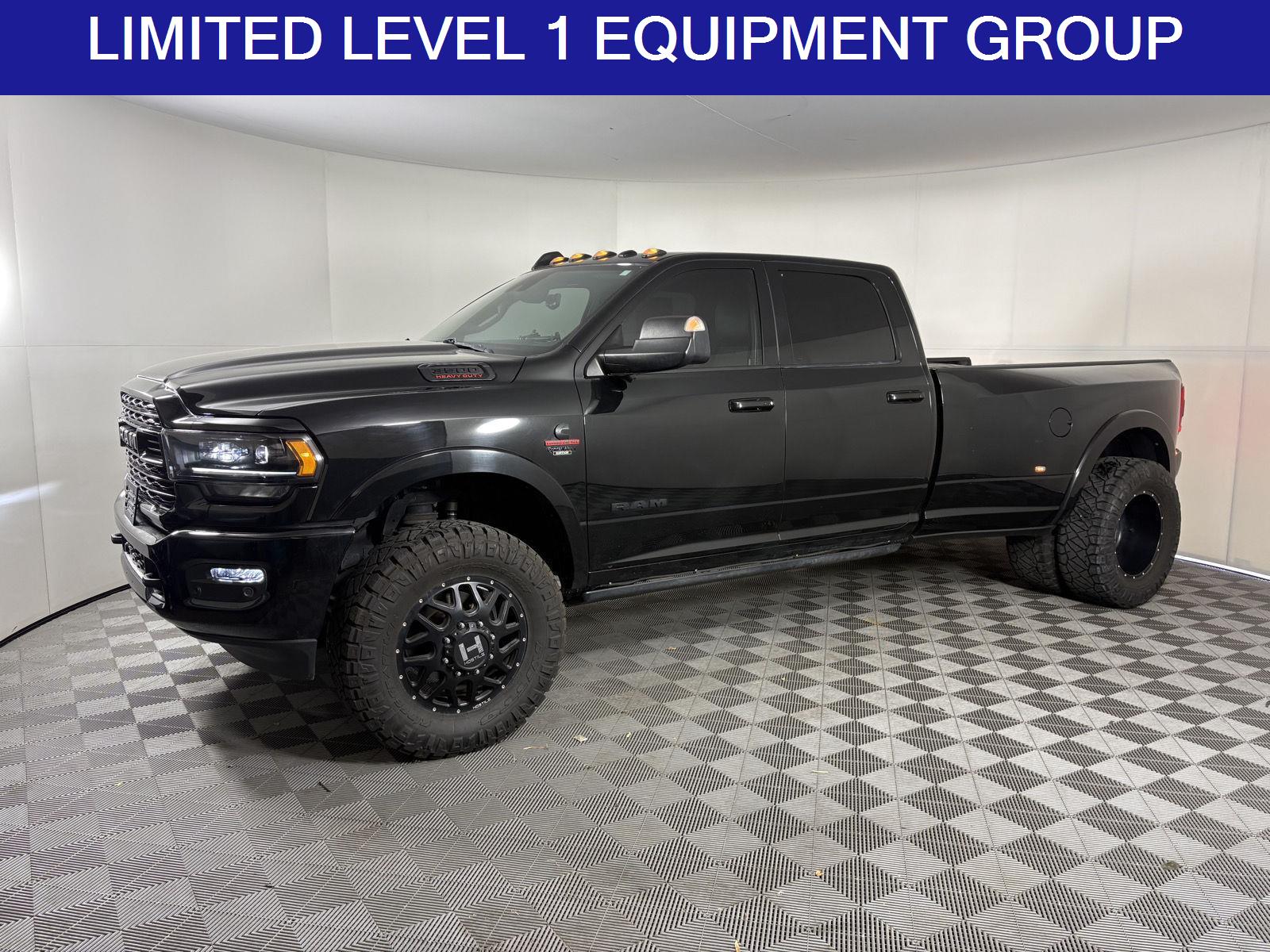 2022 RAM 3500 Limited Crew Cab LB DRW 4WD