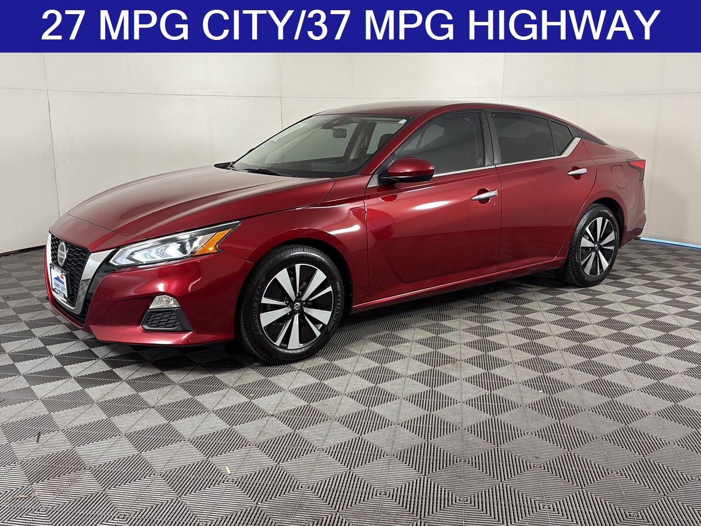 Red (Scarlet Ember Tintcoat) 2021 Nissan Altima 2.5 SV FWD Sedan Front-Wheel Drive Continuously Variable Transmission