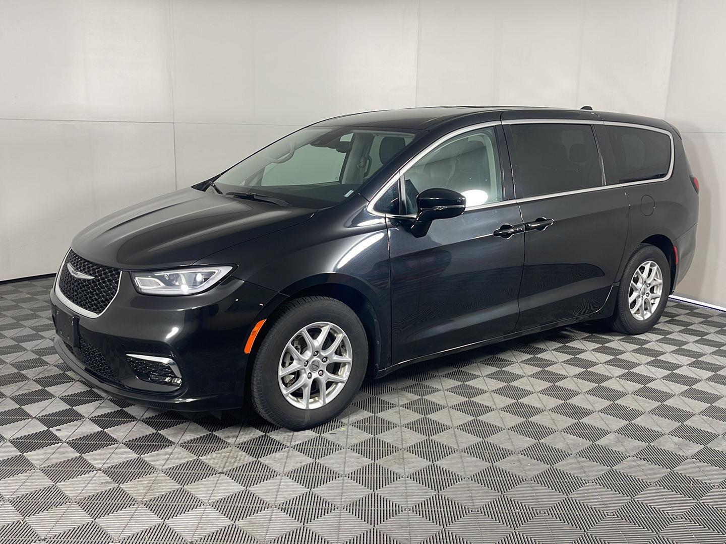 2024 Chrysler Pacifica Touring L FWD