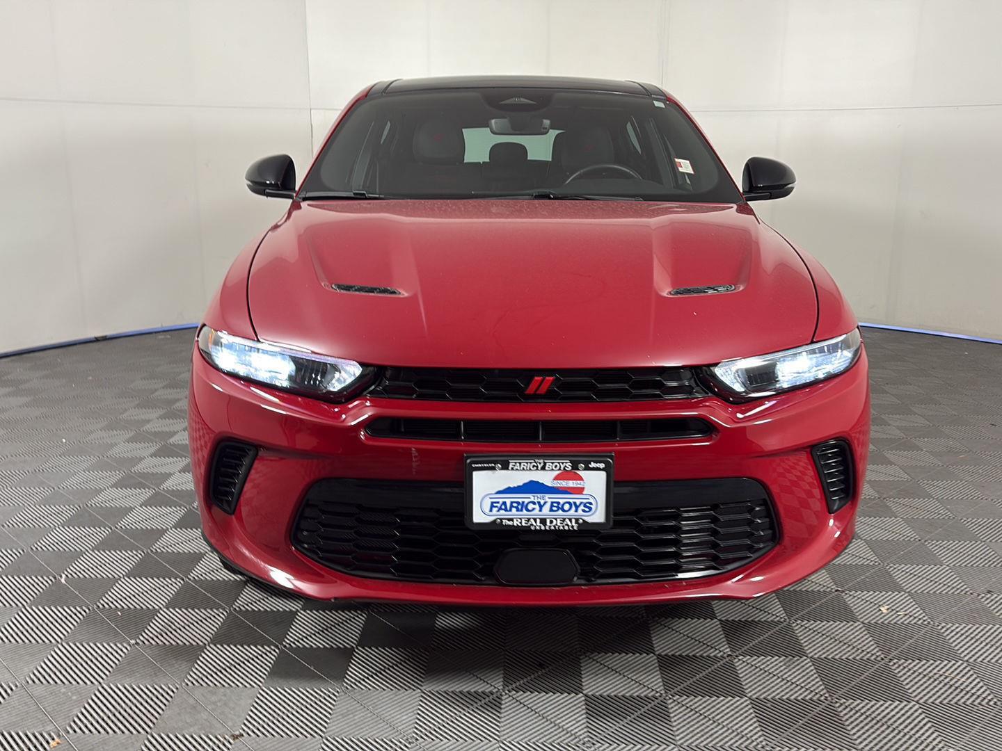 View vehicle photo 4