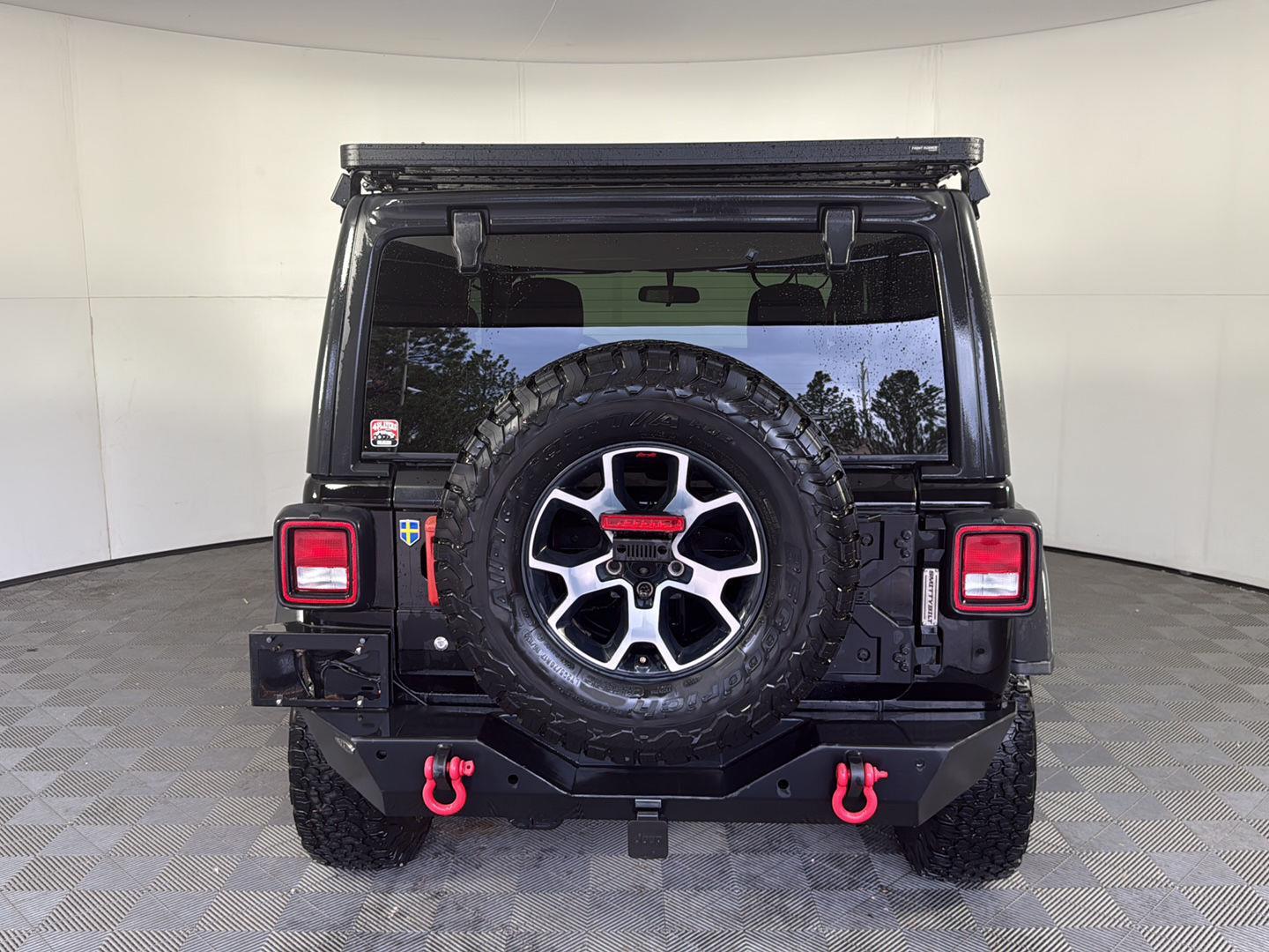 View vehicle photo 5