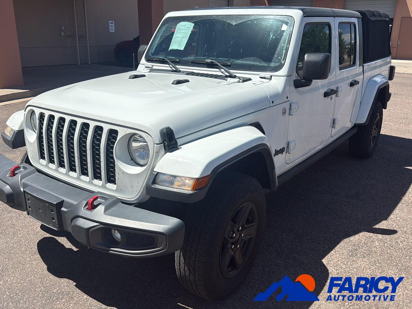 Bright White Clearcoat 2021 Jeep Gladiator Pickup Truck Four-Wheel Drive 8-Speed Automatic