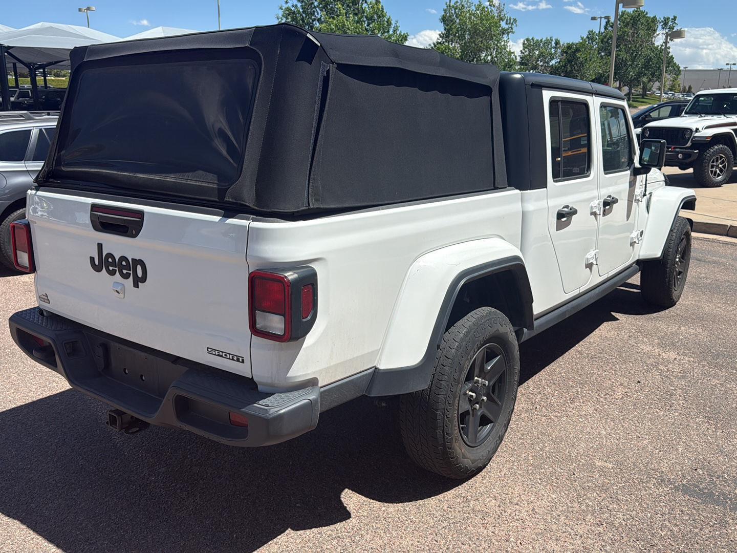 View vehicle photo 6