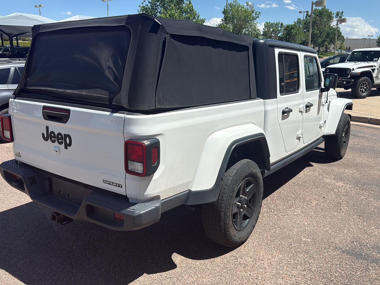 View vehicle photo 7