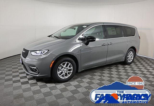 Ceramic Gray Clearcoat 2025 Chrysler Pacifica Select FWD Minivan Front-Wheel Drive 9-Speed Automatic