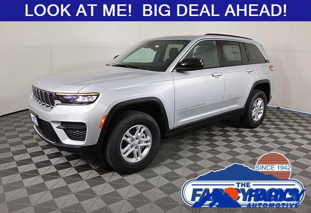 Silver Zynith 2025 Jeep Grand Cherokee Laredo 4WD SUV / Crossover Four-Wheel Drive 8-Speed Automatic