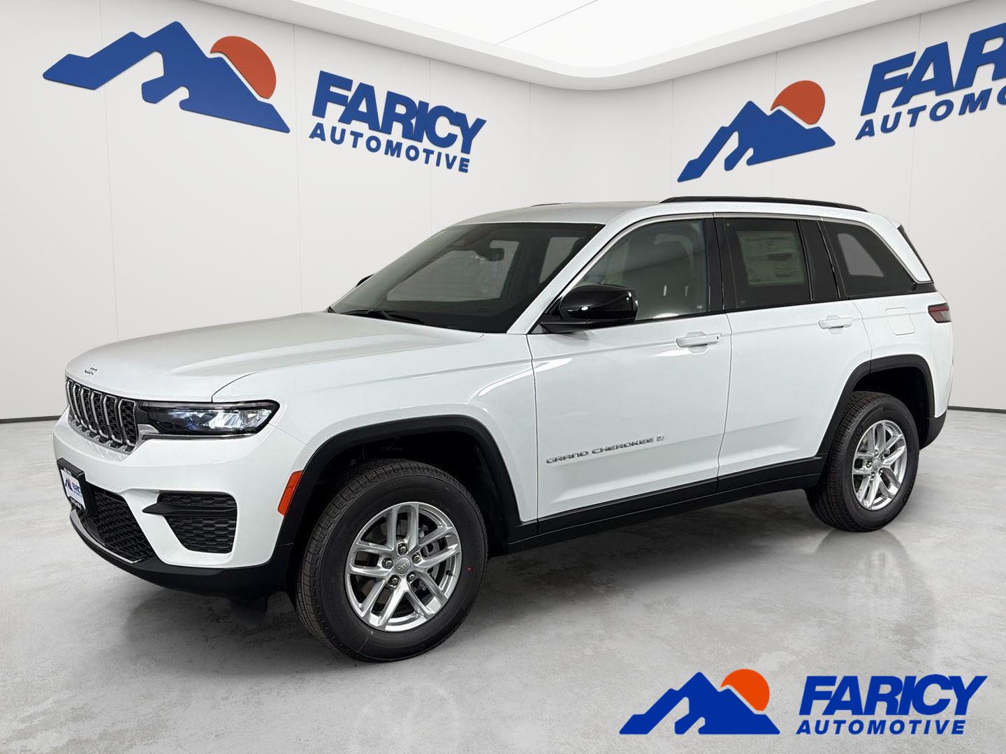 Bright White Clearcoat 2026 Jeep Grand Cherokee SUV / Crossover Four-Wheel Drive 8-Speed Automatic