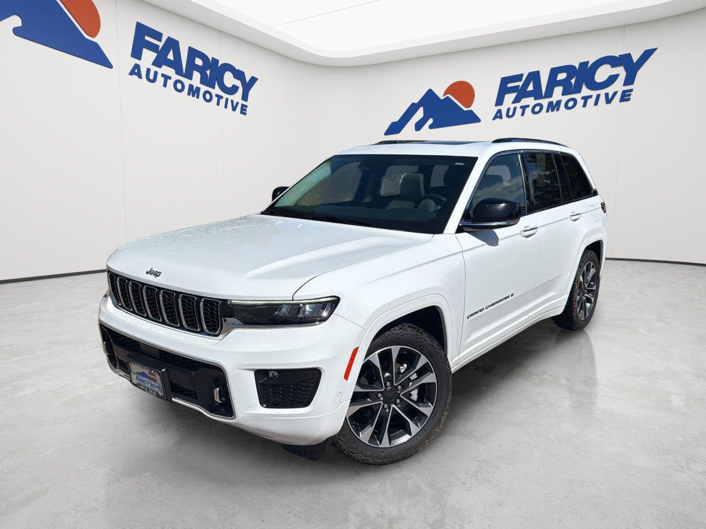 Bright White Clearcoat 2023 Jeep Grand Cherokee SUV / Crossover Four-Wheel Drive 8-Speed Automatic