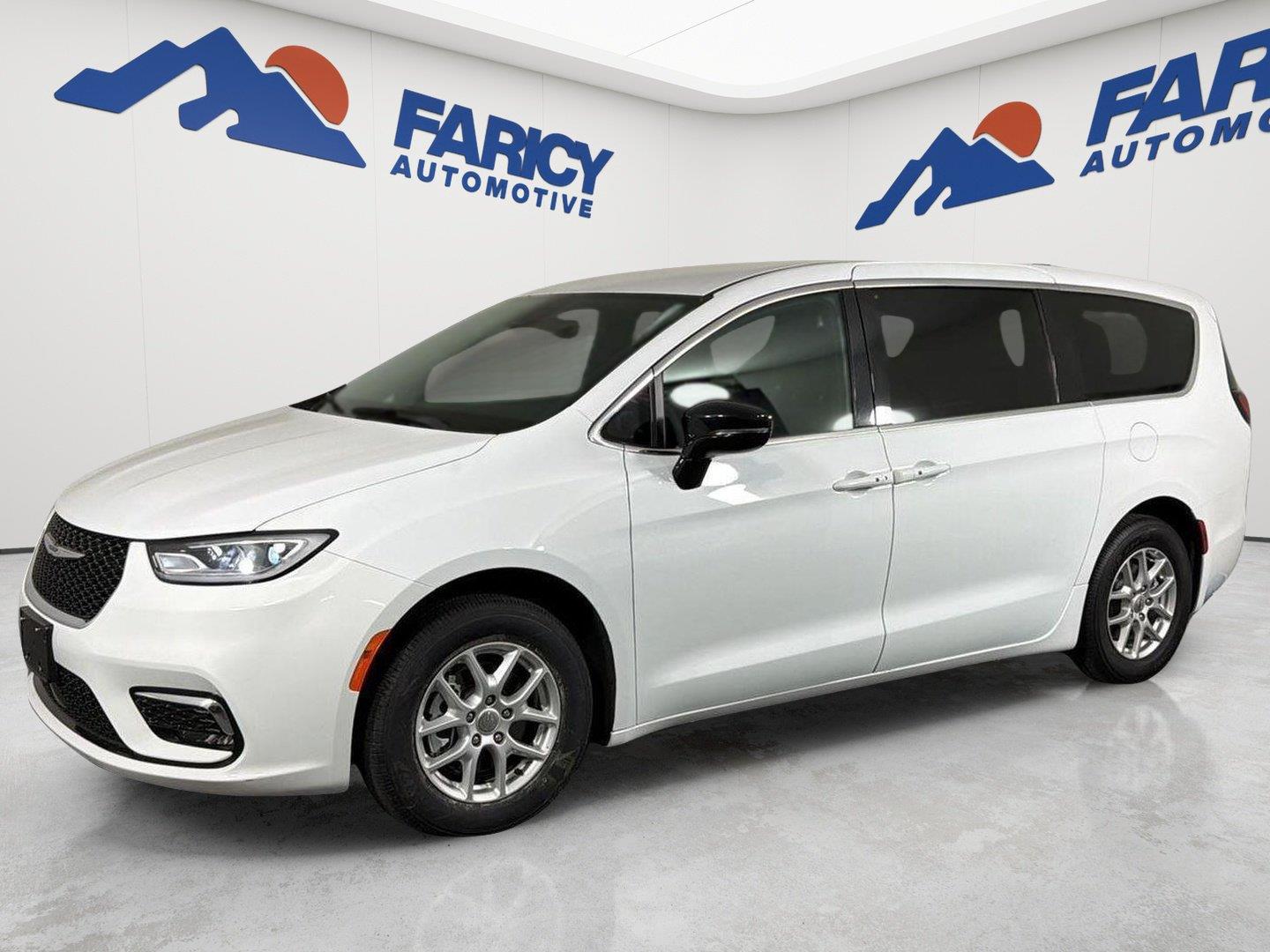 Bright White Clearcoat 2025 Chrysler Pacifica Minivan Front-Wheel Drive 9-Speed Automatic