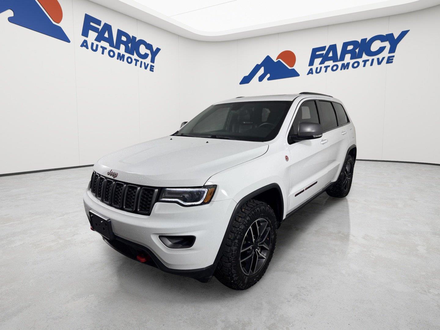 Bright White Clearcoat 2019 Jeep Grand Cherokee SUV / Crossover Four-Wheel Drive 8-Speed Automatic