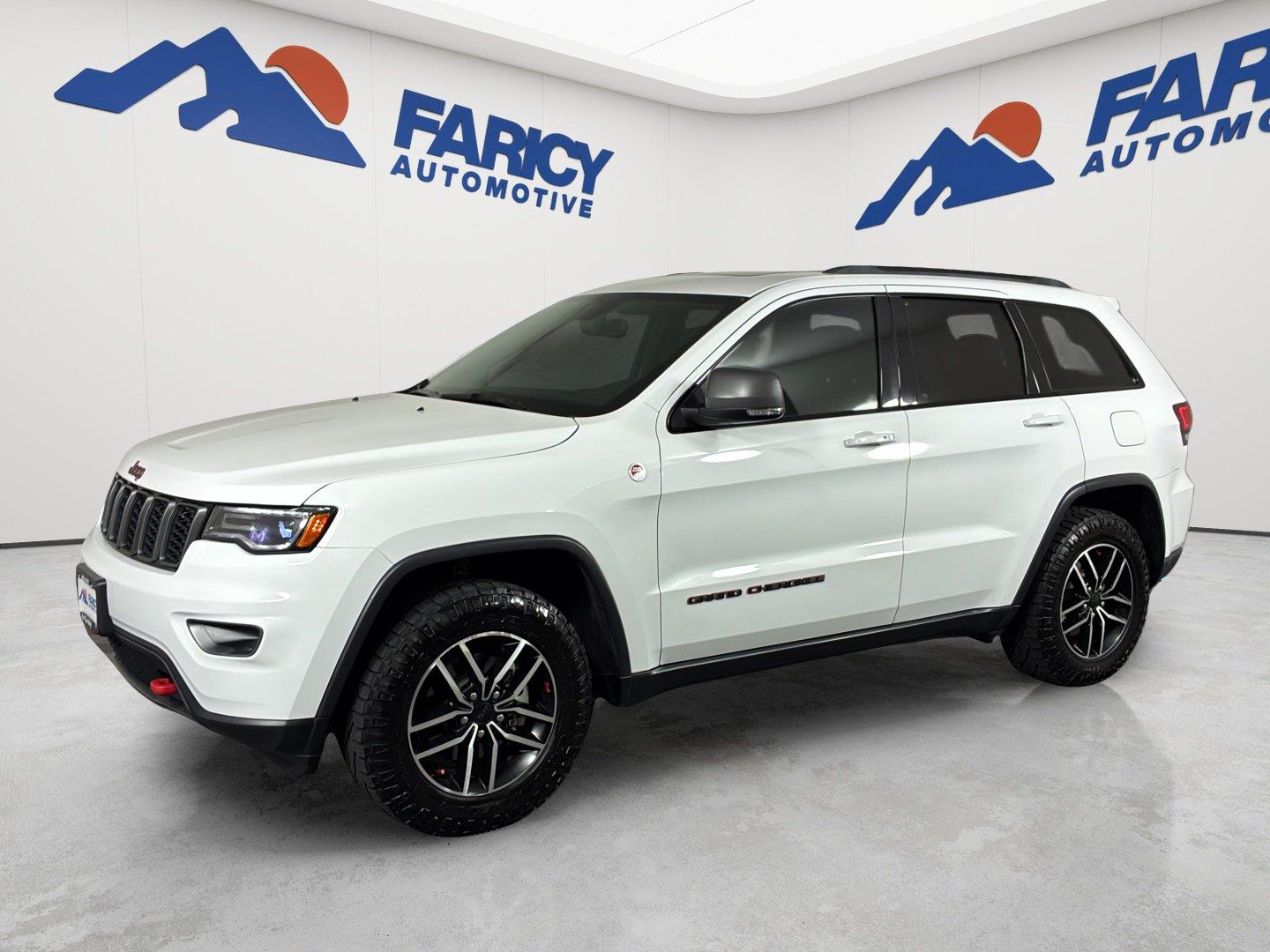 2019 Jeep Grand Cherokee Blanco (Bright White Clearcoat) SUV/Crossover Todo terreno 8 velocidades Automática