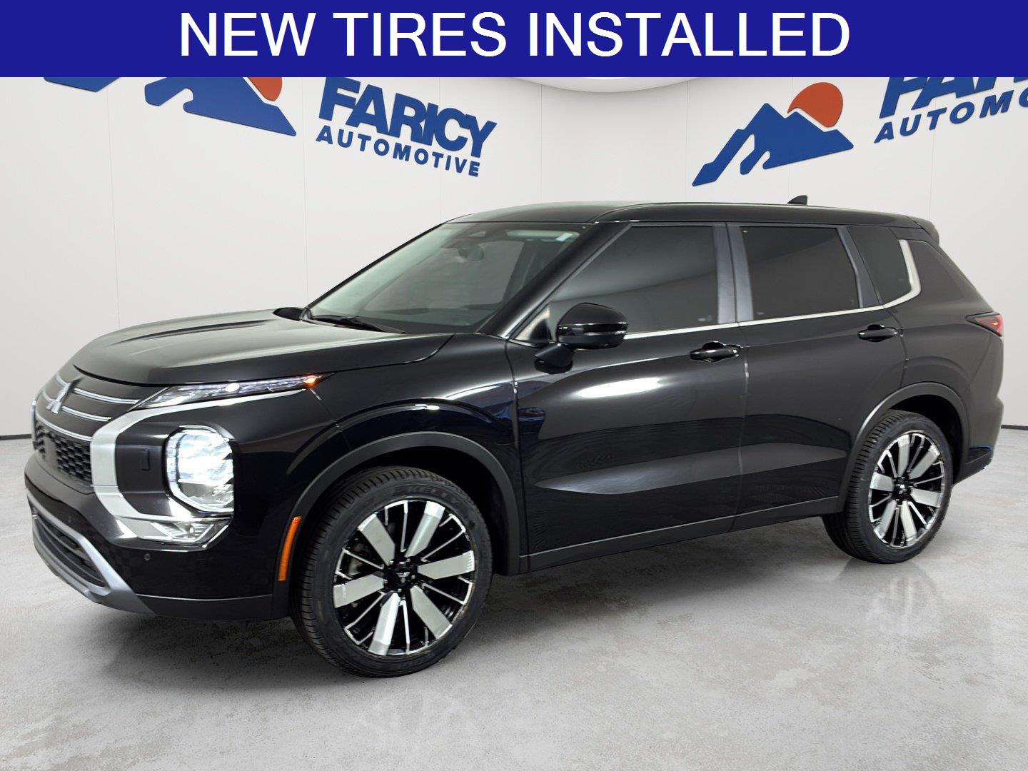 Black Diamond 2025 Mitsubishi Outlander SUV / Crossover Front-Wheel Drive Continuously Variable Transmission