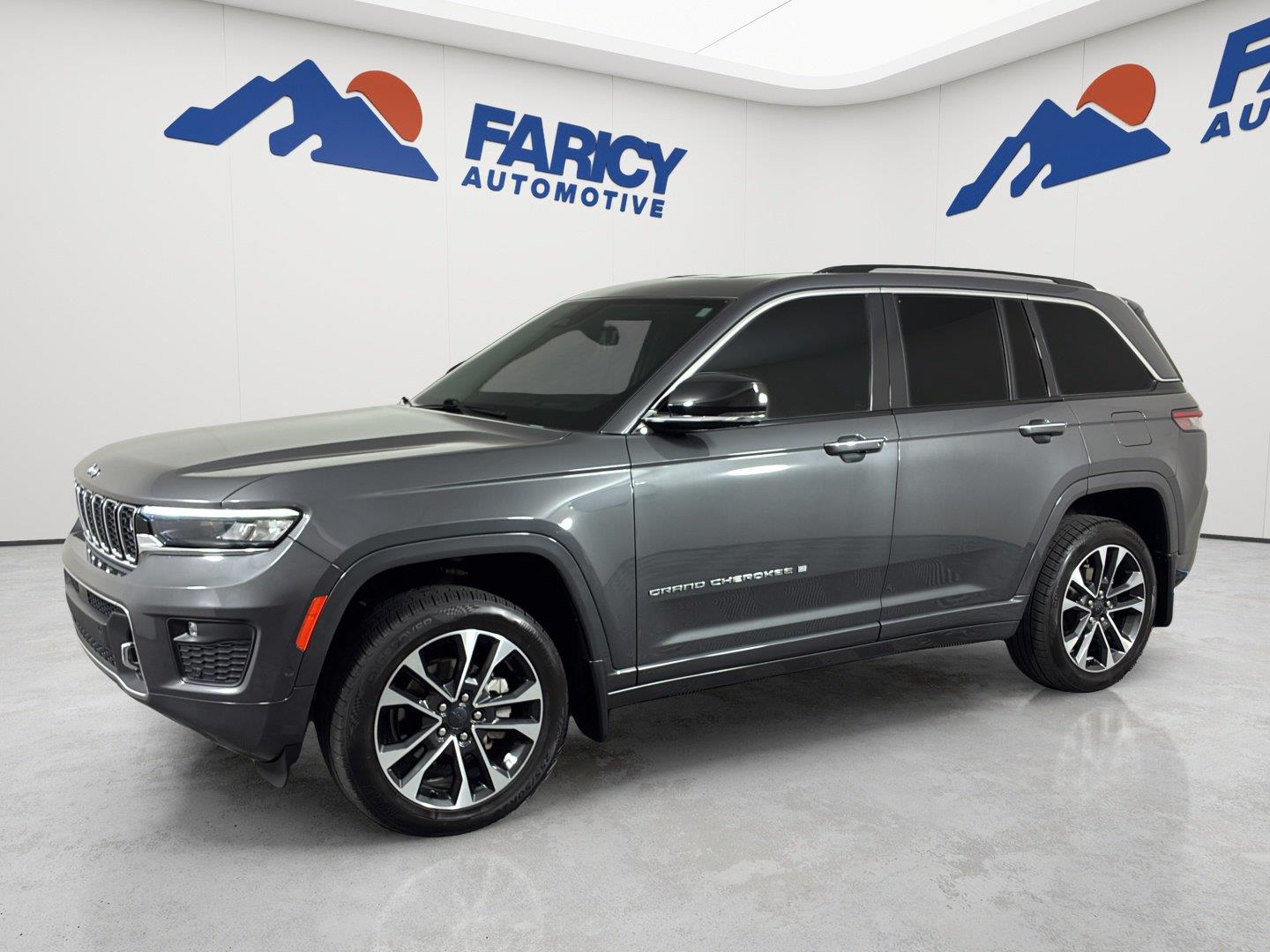 2022 Jeep Grand Cherokee Overland 4WD