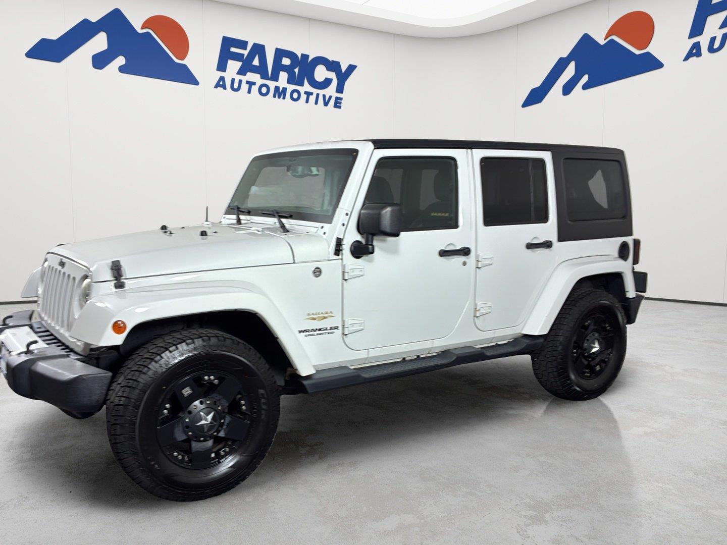 Bright White Clearcoat 2014 Jeep Wrangler SUV / Crossover Four-Wheel Drive 5-Speed Automatic