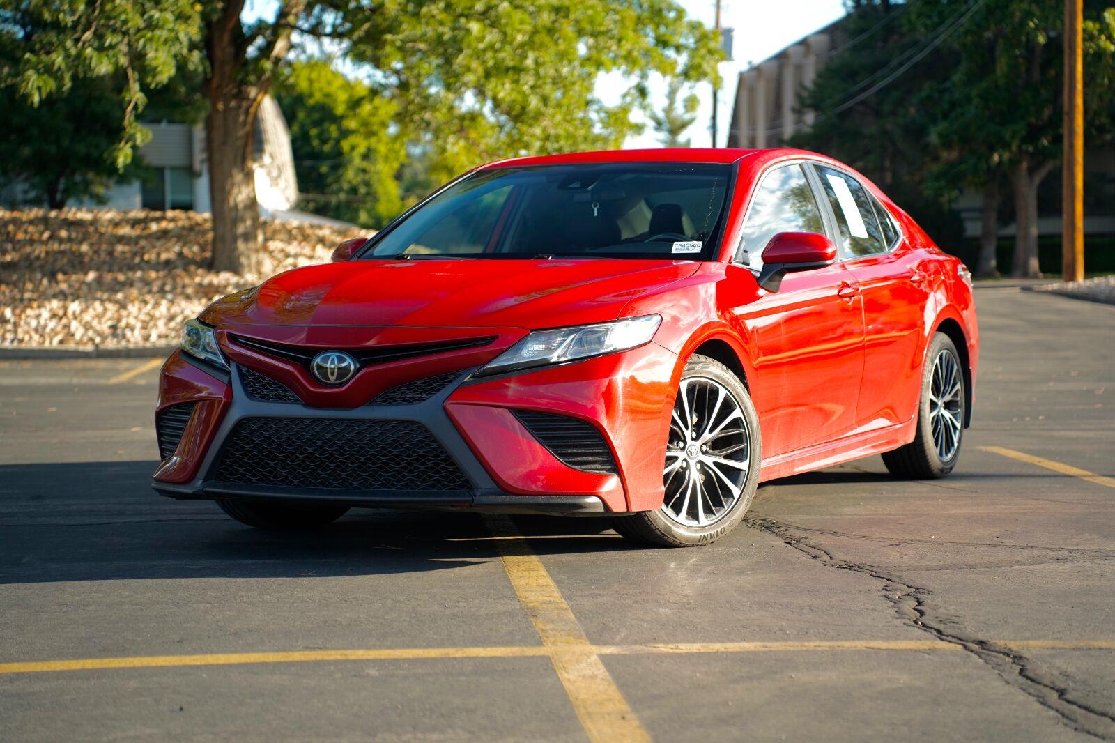 Supersonic Red 2020 Toyota Camry Sedan Front-Wheel Drive 8-Speed Automatic
