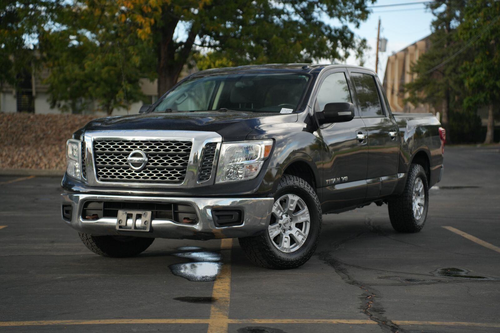 2018 Nissan Titan SV Crew Cab 4WD