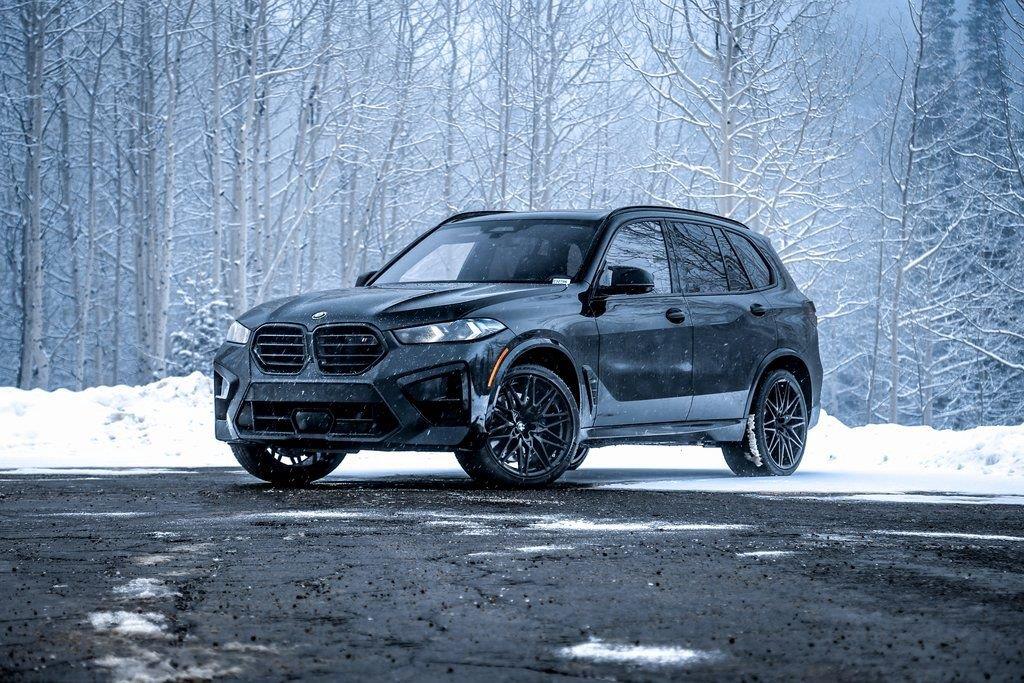 2026 BMW X5 M Negro (Black Sapphire Metallic) SUV/Crossover Tracción en las cuatro ruedas Automática
