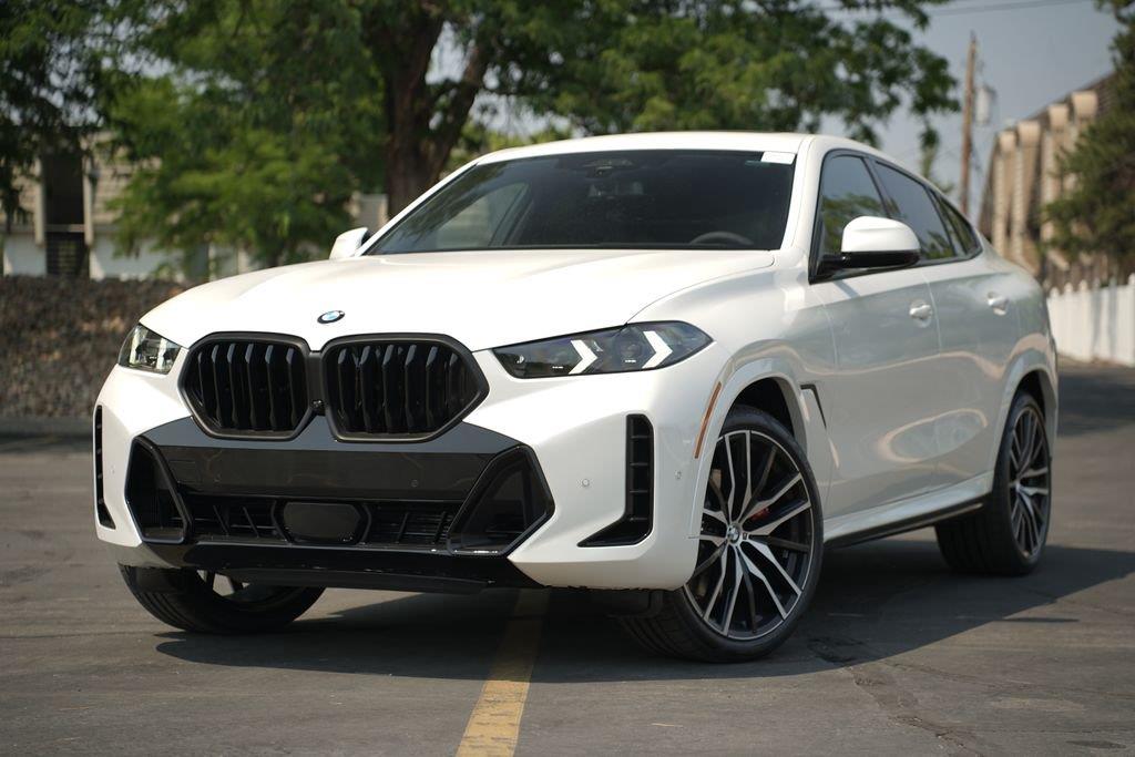 Mineral White Metallic 2027 BMW X6 SUV / Crossover All-Wheel Drive Automatic