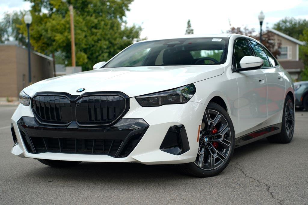 Alpine White 2027 BMW 5 Series Sedan All-Wheel Drive Automatic