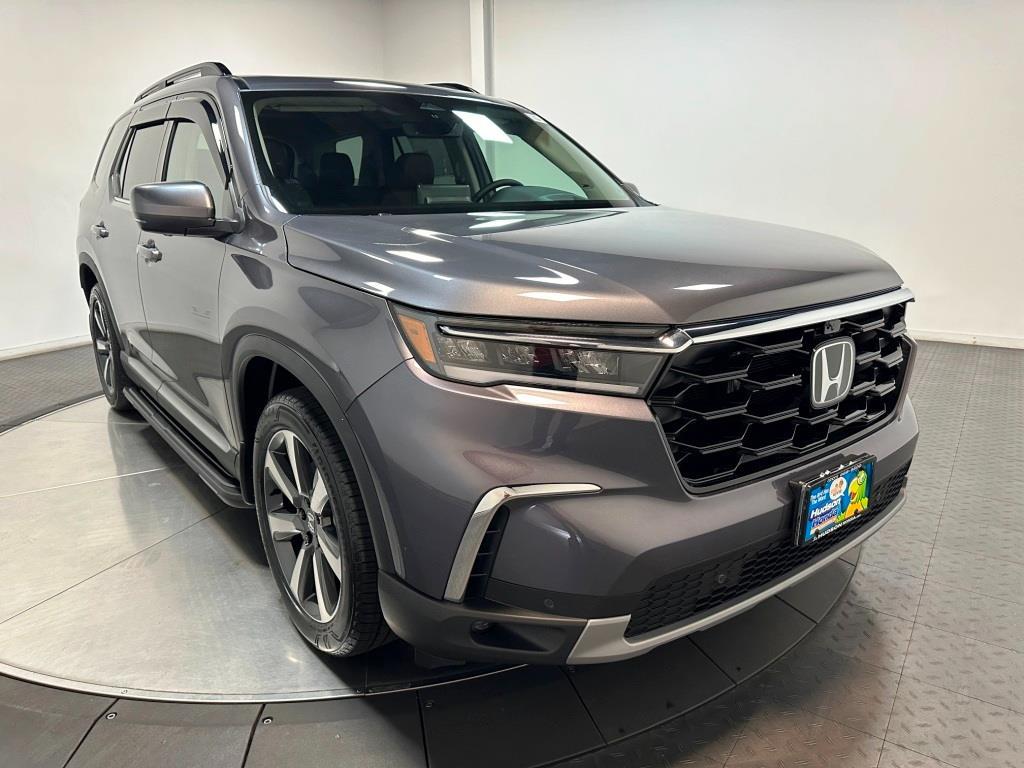 2025 Honda Pilot Elite - Modern Steel exterior view 2