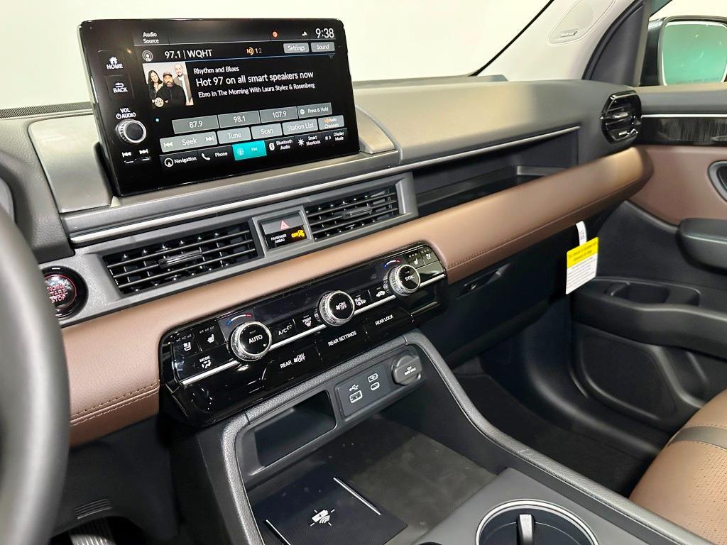 2025 Honda Pilot Elite - Modern Steel exterior view 19