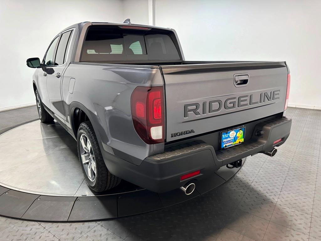 2025 Honda Ridgeline RTL - Modern Steel exterior view 6