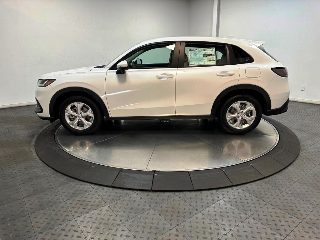 2026 Honda HR-V LX - WHITE exterior view 5