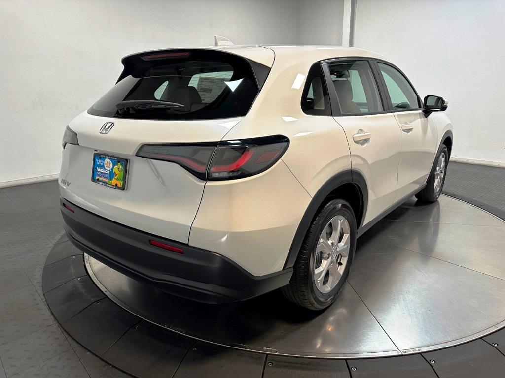 2026 Honda HR-V LX - WHITE exterior view 8