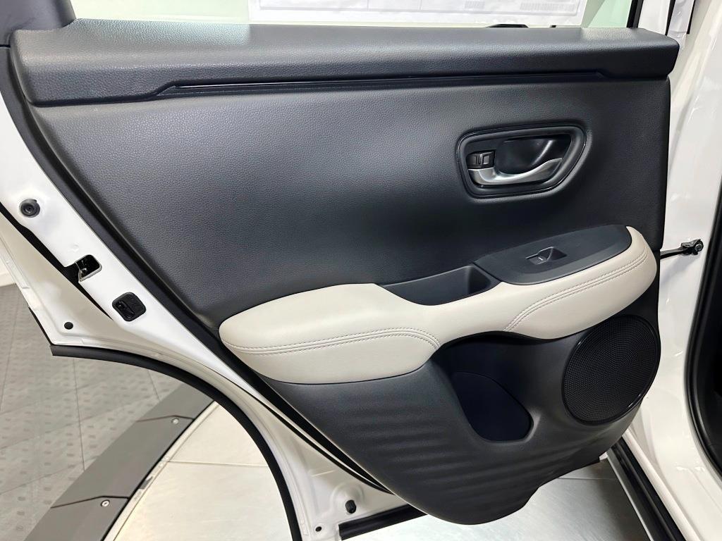 2026 Honda HR-V LX - WHITE exterior view 20