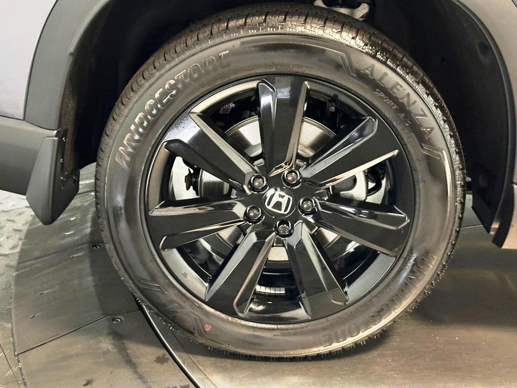 2025 Honda Pilot Black Edition - Modern Steel Metallic exterior view 10