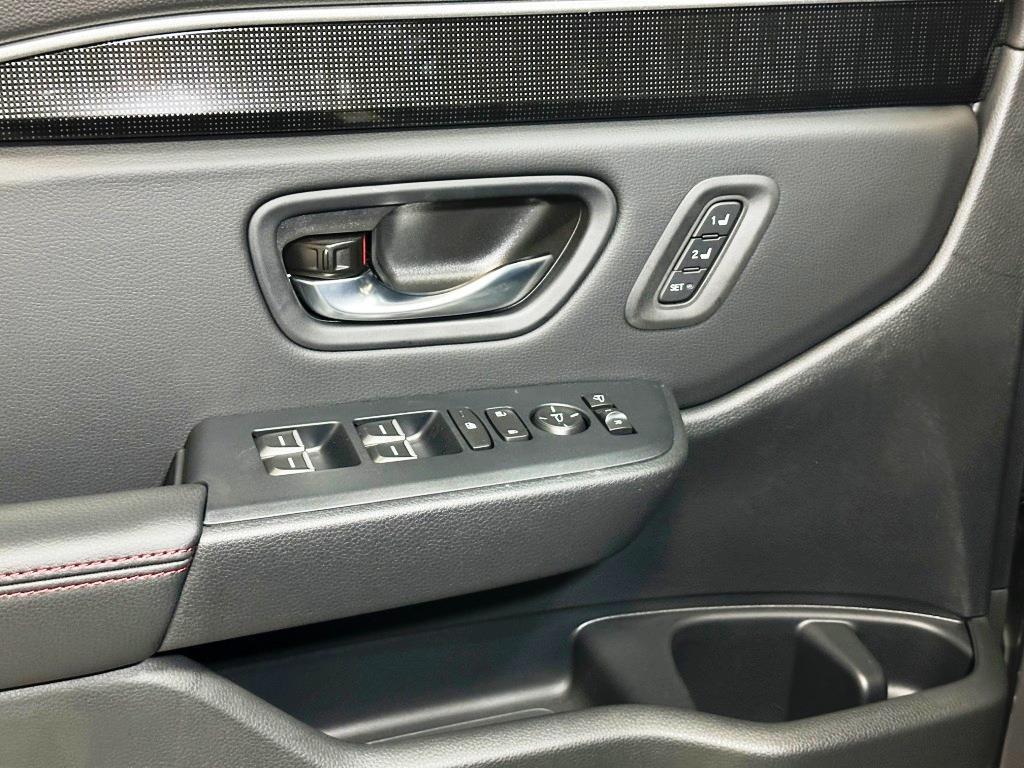 2025 Honda Pilot Black Edition - Modern Steel Metallic exterior view 12