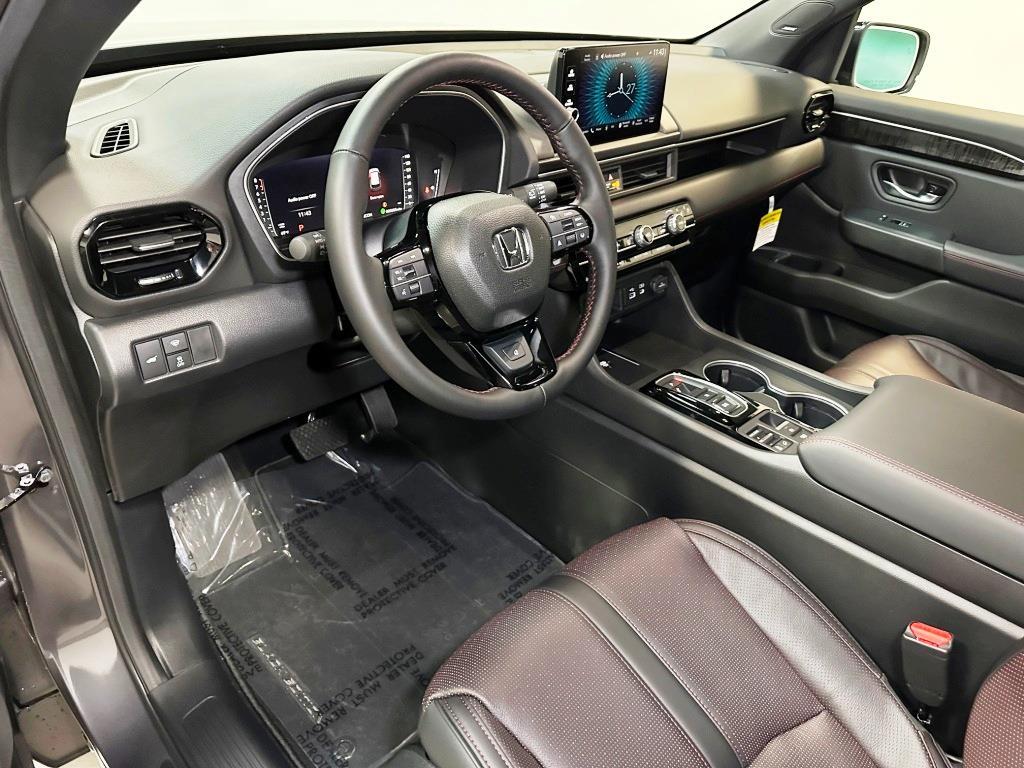 2025 Honda Pilot Black Edition - Modern Steel Metallic exterior view 15