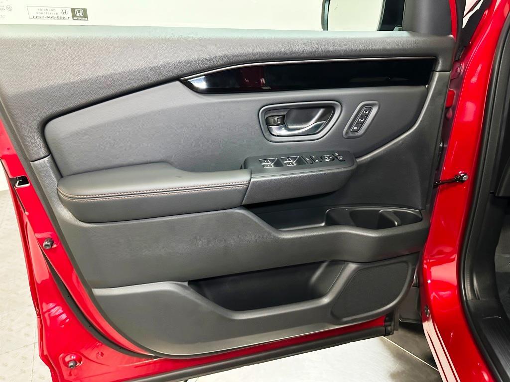 2025 Honda Pilot TrailSport - Radiant Red Metallic II exterior view 11