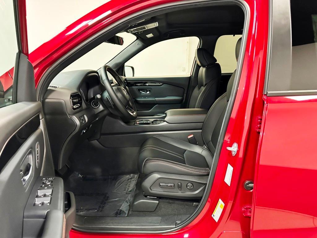 2025 Honda Pilot TrailSport - Radiant Red Metallic II exterior view 13