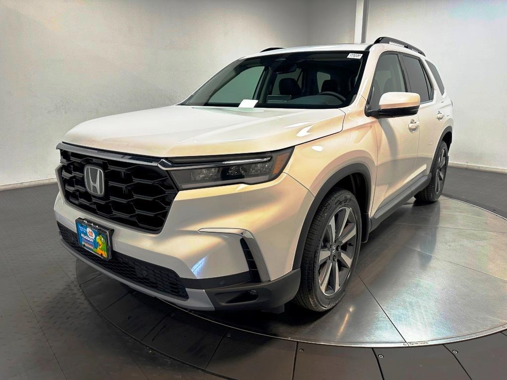 2025 Honda Pilot Touring - WHITE exterior view 4