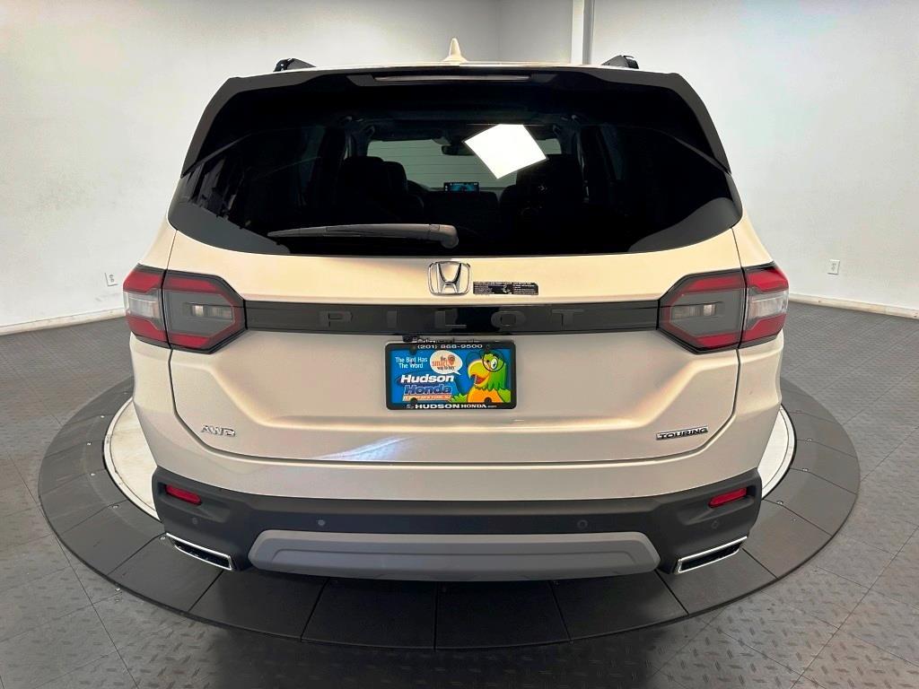 2025 Honda Pilot Touring - WHITE exterior view 7