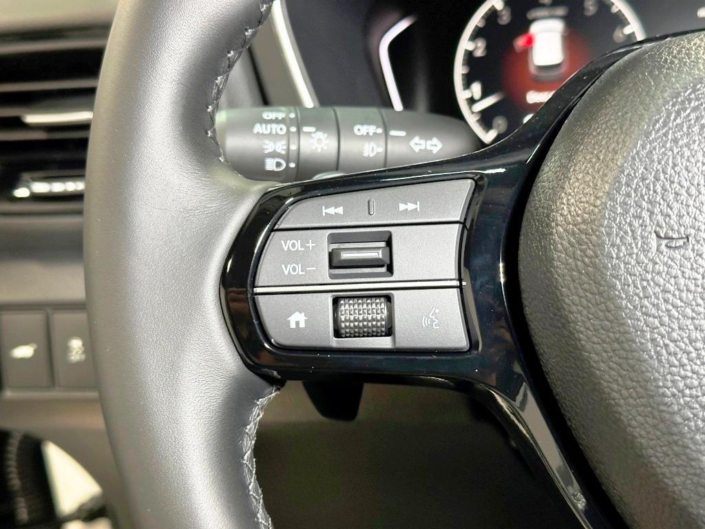 2025 Honda Pilot Touring - WHITE exterior view 16