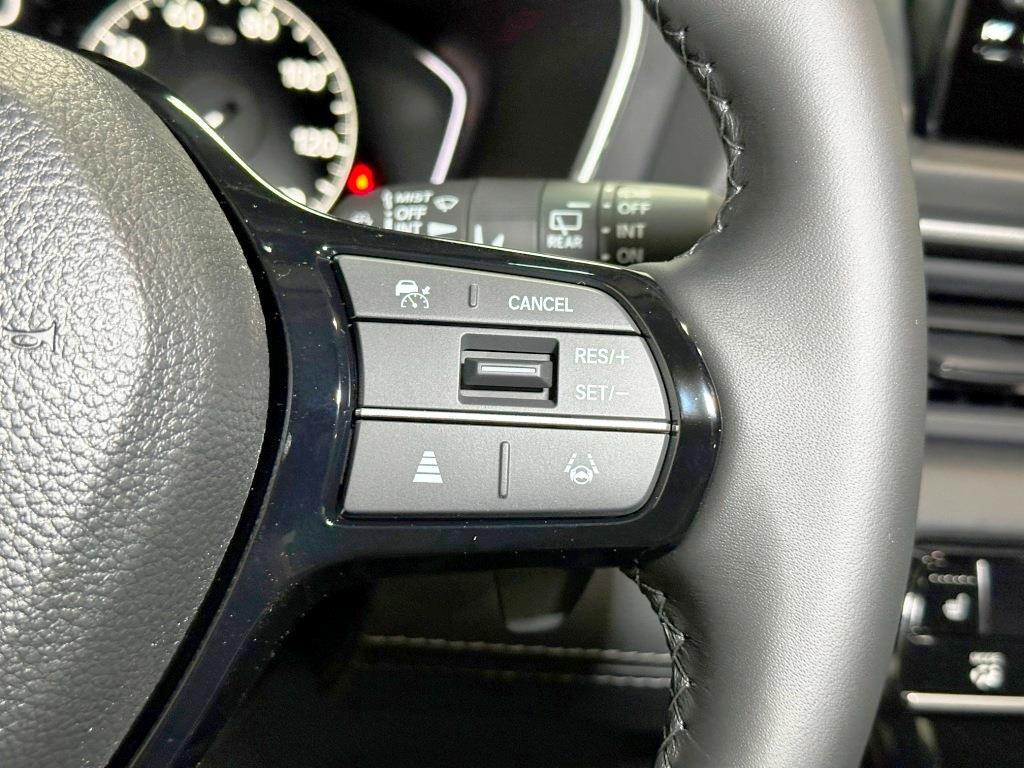 2025 Honda Pilot Touring - WHITE exterior view 17