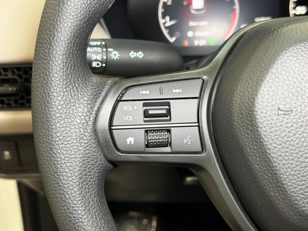 2026 Honda HR-V LX - WHITE exterior view 15