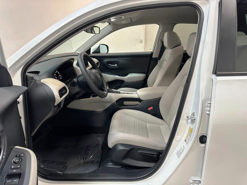 2026 Honda HR-V LX - WHITE exterior view 13