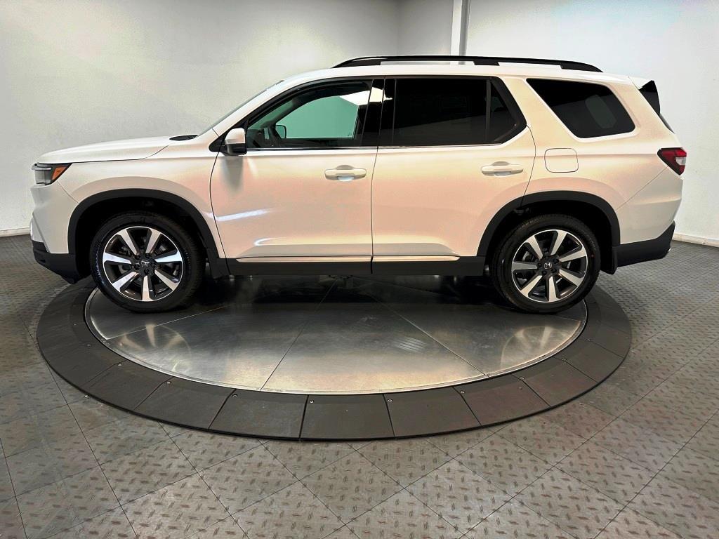 2025 Honda Pilot Touring - Platinum White Pearl exterior view 5