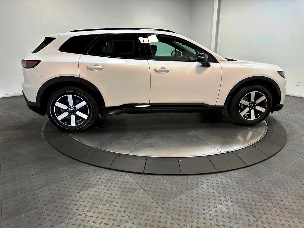 2026 Honda Prologue Touring - Frostline White Pearl exterior view 9