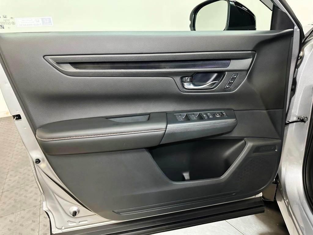 2026 Honda CR-V Hybrid Sport-L - Solar Silver Metallic exterior view 11