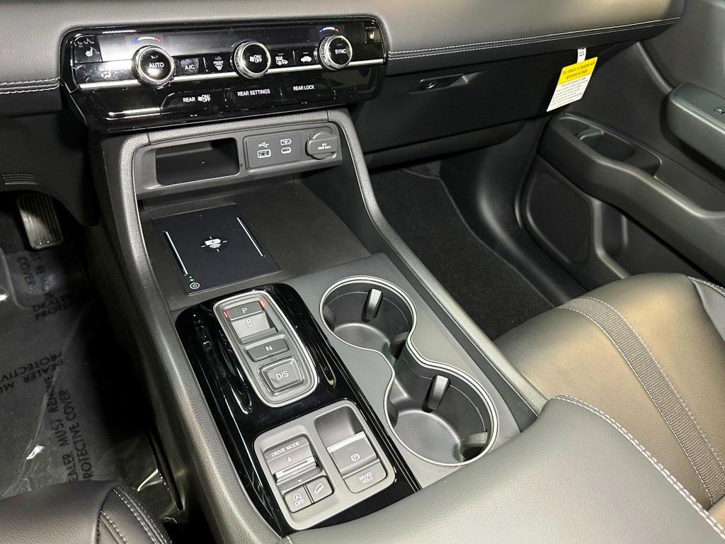 2025 Honda Pilot Touring - Sonic Gray Pearl exterior view 19